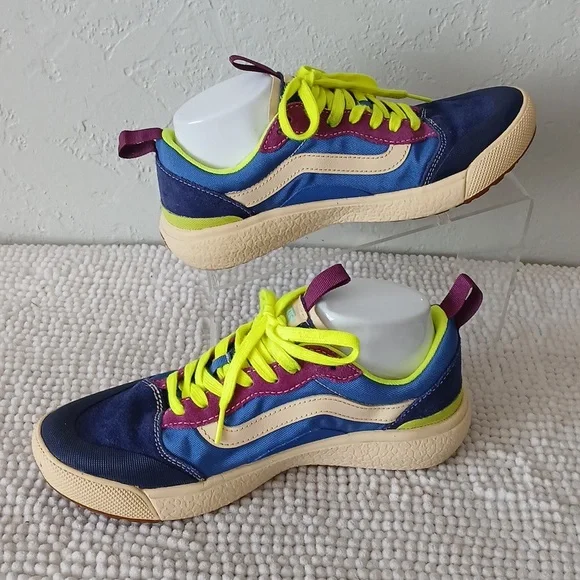 Vans Ultra Range Shoes - Picture 2 of 16